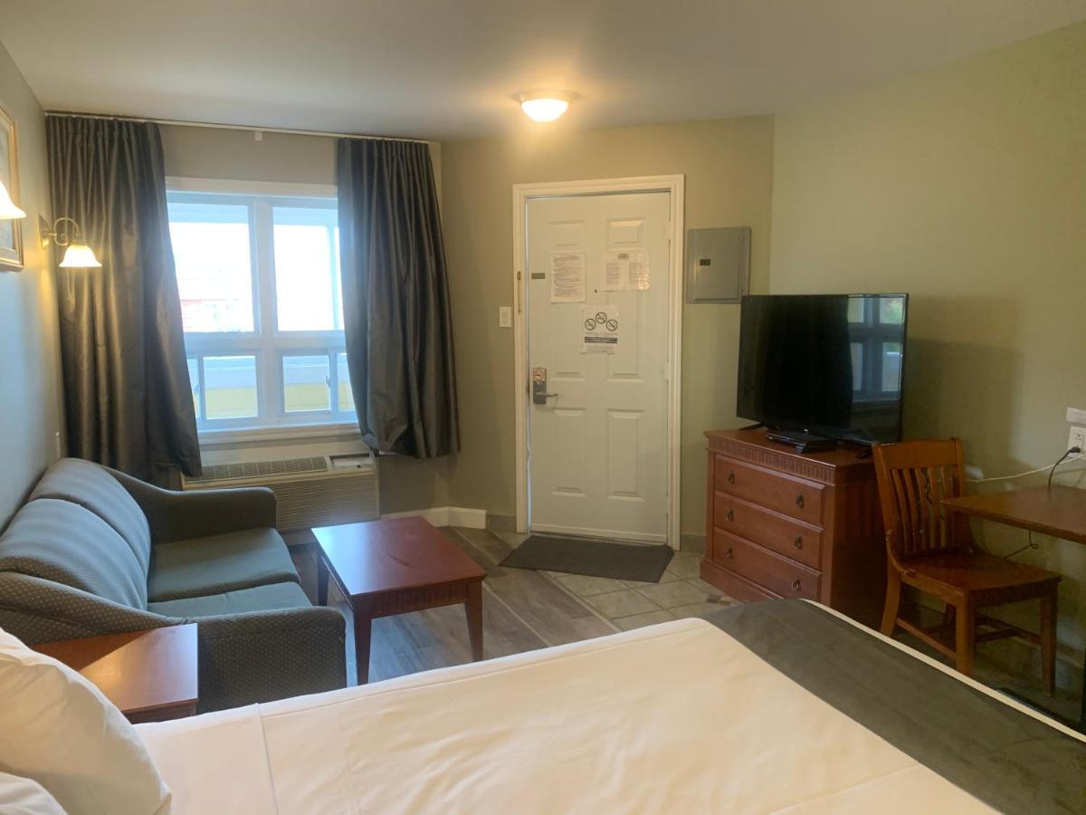 Hotel And Suites Les Laurentides Saint-Sauveur-des-Monts Zewnętrze zdjęcie