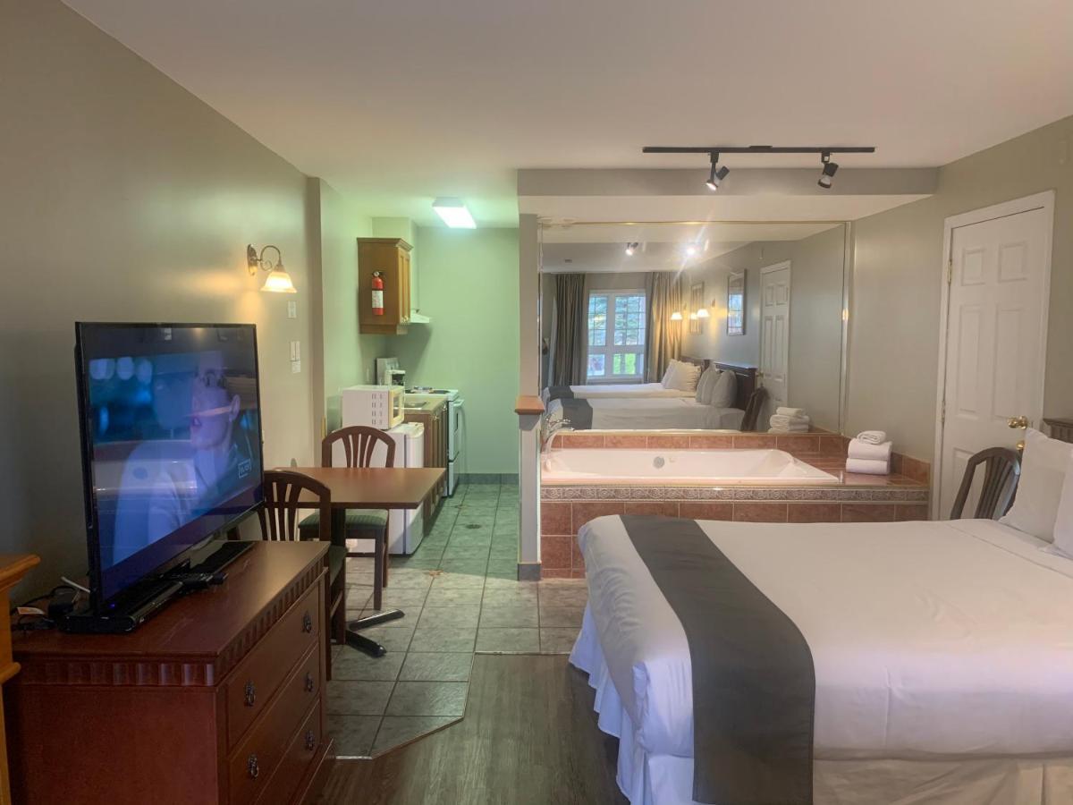 Hotel And Suites Les Laurentides Saint-Sauveur-des-Monts Zewnętrze zdjęcie