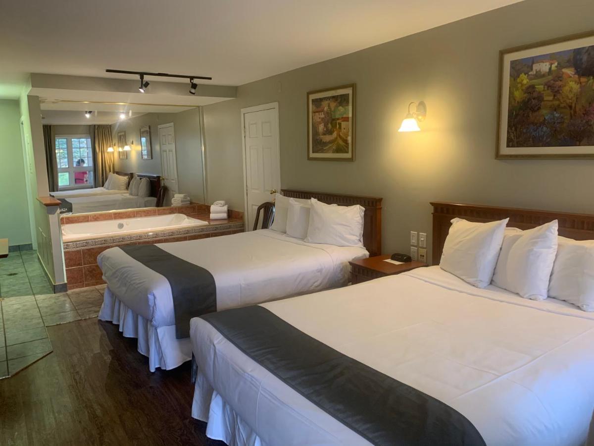 Hotel And Suites Les Laurentides Saint-Sauveur-des-Monts Zewnętrze zdjęcie
