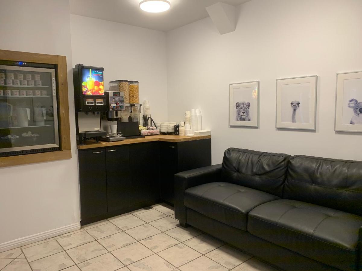 Hotel And Suites Les Laurentides Saint-Sauveur-des-Monts Zewnętrze zdjęcie